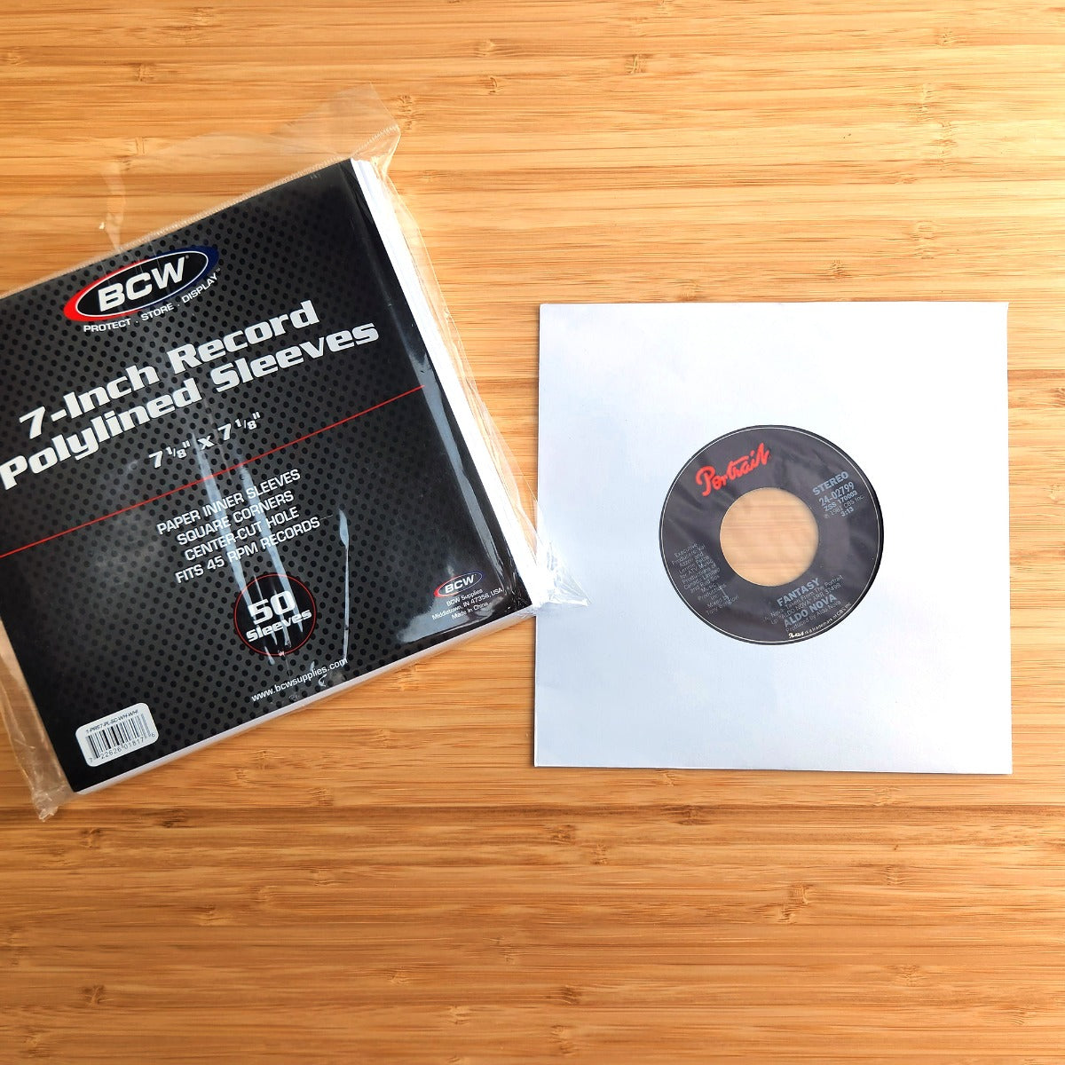 BCW 7 Inch Record Paper Inner Sleeves - Polylined - With Hole - White PACK