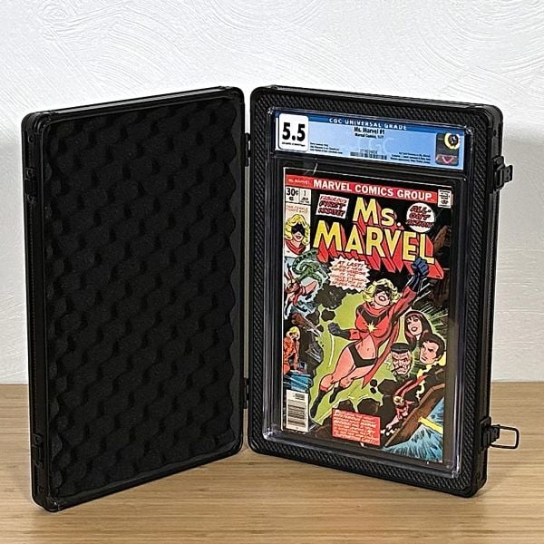 BCW Small Graded Locking Case - Comics - Single